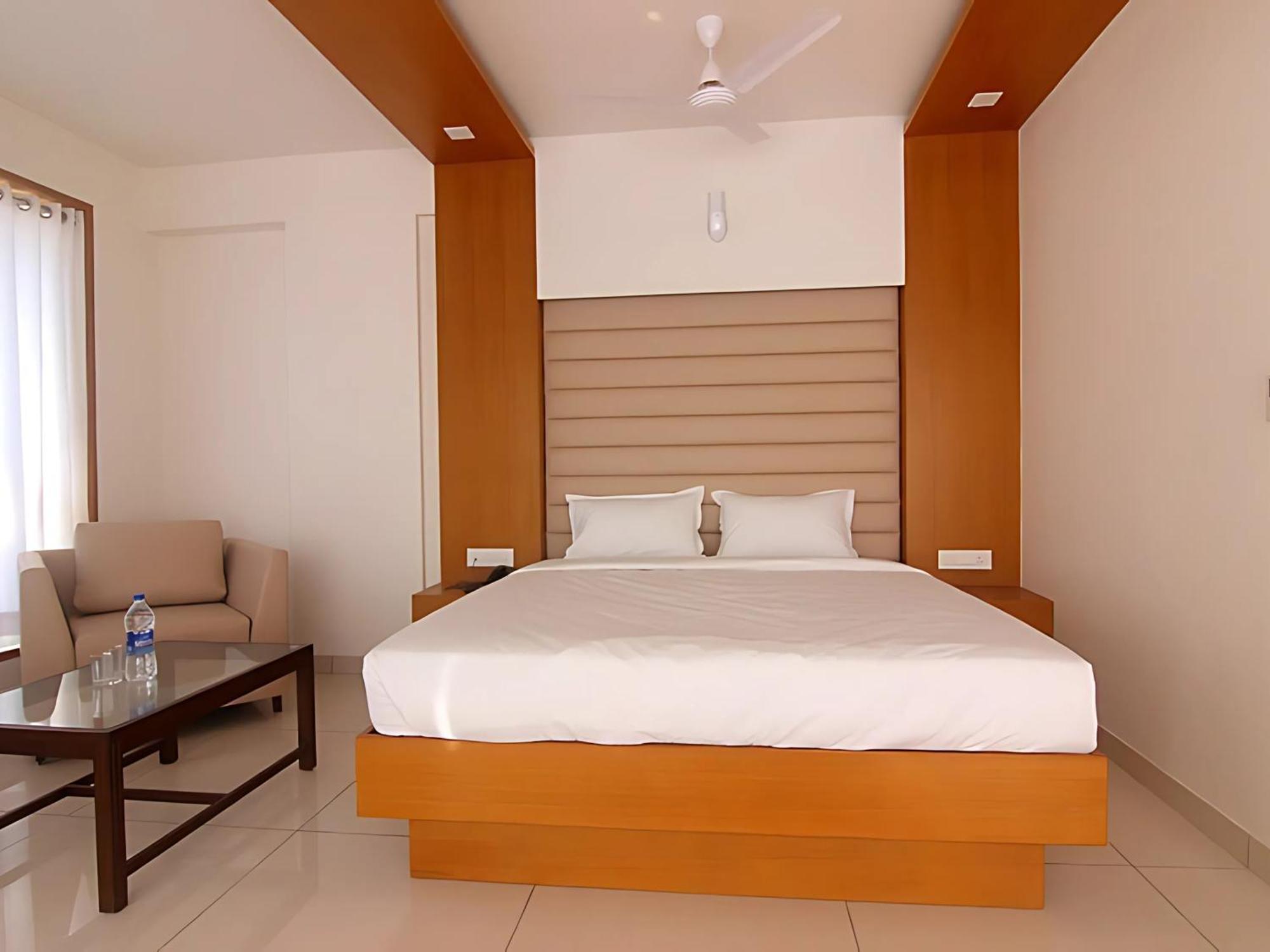 Srijan Inn Ābu Road 外观 照片